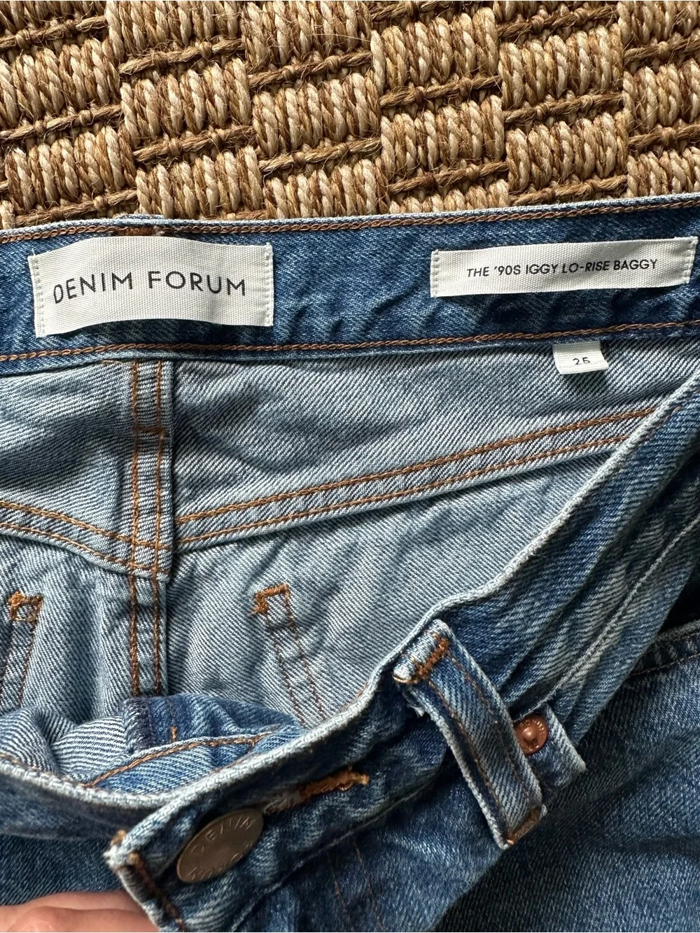 Aritzia rise inseam